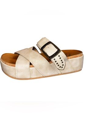 Blowfish Malibu With Iris Platform Slides Size 7Medium. GUC!